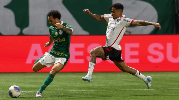 Imagem colorida do duelo entre Palmeiras e Flamengo pela Copa do Brasil- Metrópoles