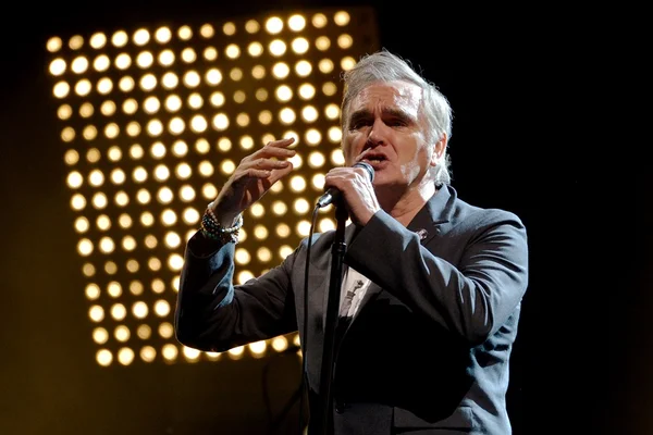 Foto colorida do cantor Morrissey, ex-Smiths - Metrópoles