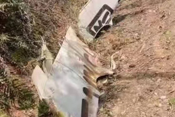 Queda de avião na China