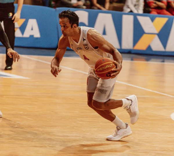 Com NBB parado, jogadores do Brasília apelam a treinos em casa