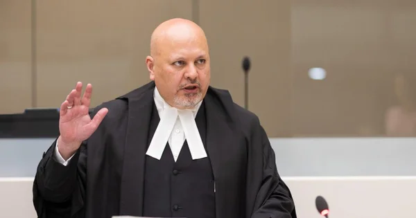 Imagem colorida mostra procurador-geral do Tribunal de Haia - Metrópoles