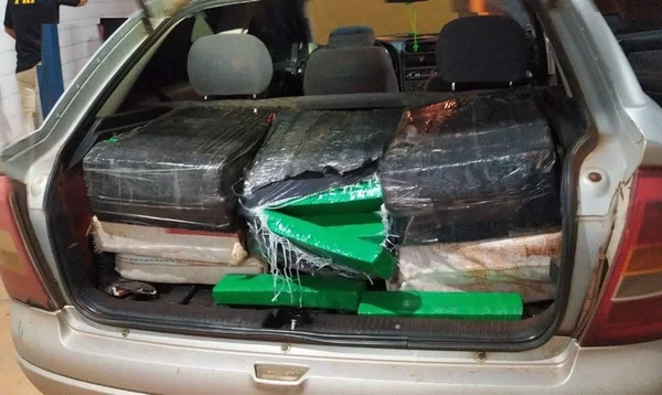 Jovem de 16 anos apreendido com 200kg de maconha
