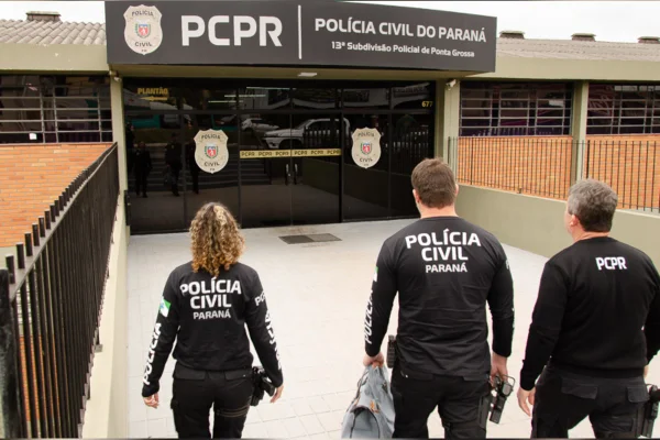 Polícia responsabiliza tutor por fuga de pit bull e ataque a três cães