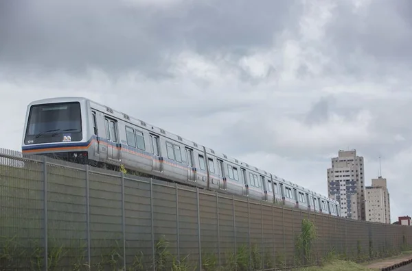 Polêmica em dobro. Metrô-DF compra spray de gengibre sem licitação