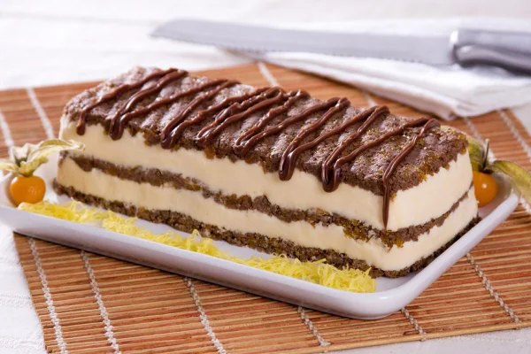Torta gelada crocante