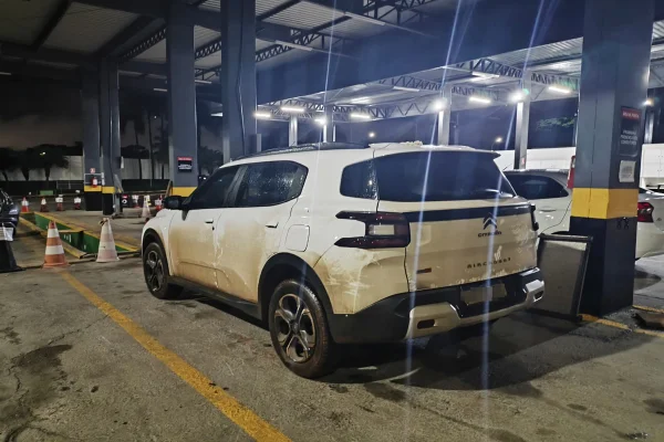 Carro alugado da Secretaria da Mulher
