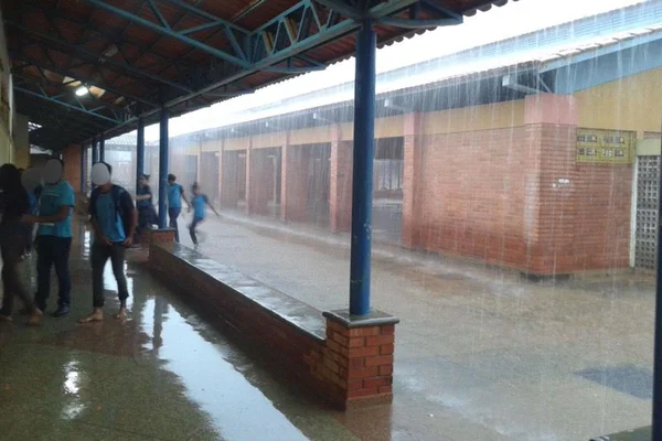 Estudante denuncia racismo colegio goias