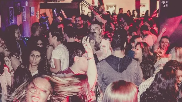 Velvet Pub promove esquenta para o festival Lollapalooza