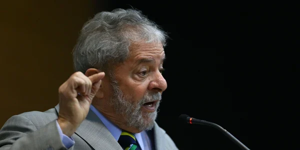 Laudo mostra pagamento a Lula lançado em contabilidade de empreiteira