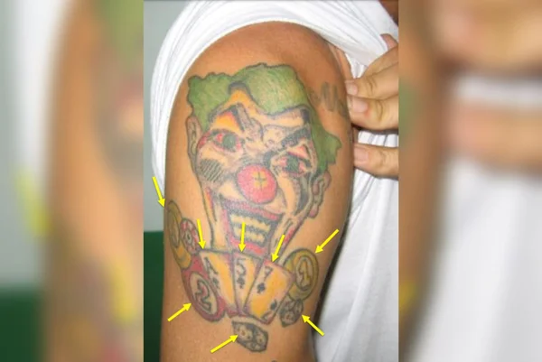Criminosos com tatuagens de palhaço e “121” são presos pela PCDF