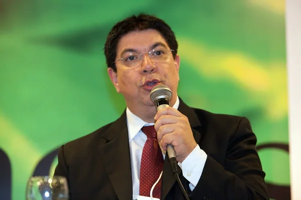 Secretário ligado ao Temer confirma saída do Ministério da Agricultura