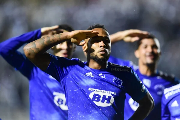 Cruzeiro goleia Ponte e pode ser campeão da Série B na próxima rodada