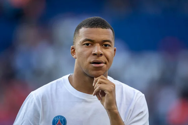 Novela Mbappé: Real Madrid, Chelsea e United desejam o atacante