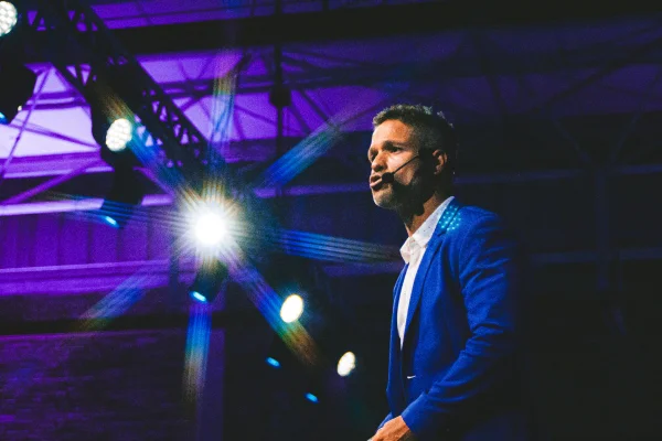 Imagem colorida mostra Diego Ribas - Metrópoles