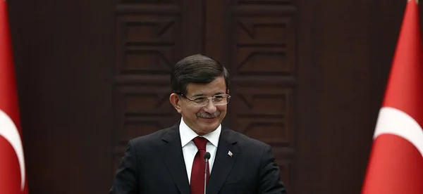 Premiê da Turquia responsabiliza curdo por ataque que matou 28 pessoas em Ancara