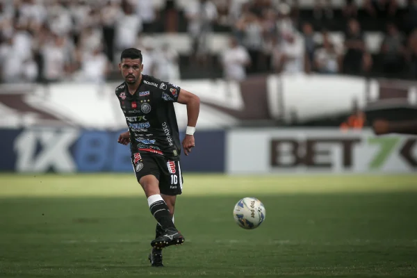 Foto colorida de jogador do Operário - Metrópoles