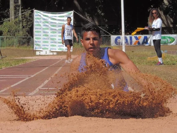 Atleta do DF busca apoio para participar das Surdolimpíadas