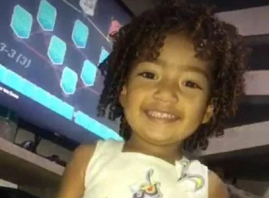 Criança de 2 anos morre na Bahia após ser baleada na testa