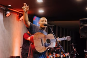 João Igor é cantor gospel e influenciador