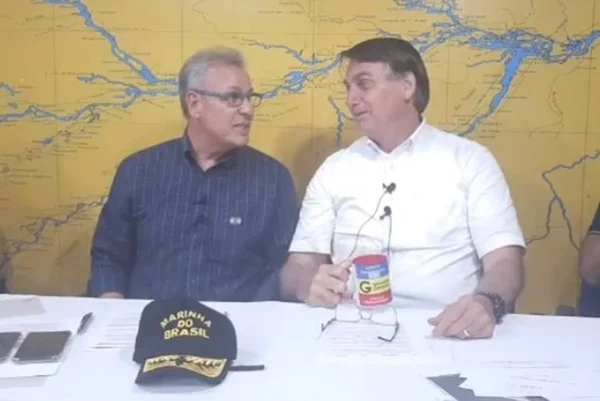 Bolsonaro faz live