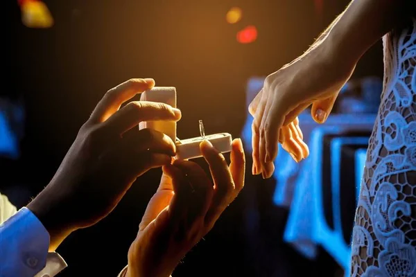 Saiba qual é o dia mais popular para pedidos de casamento