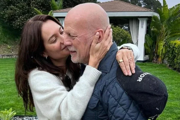 Esposa de Bruce Willis diz que doença do ator mudou Natal da família