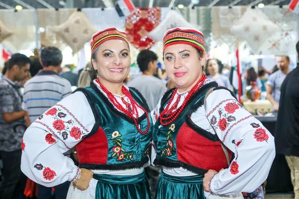Mistura de culturas e diversidade marca Feira das Embaixadas