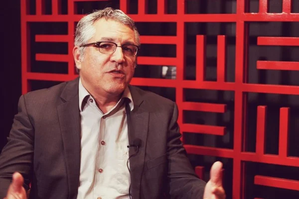 Novo governo inaugurou o “obscurantismo ostentação”, dispara Padilha