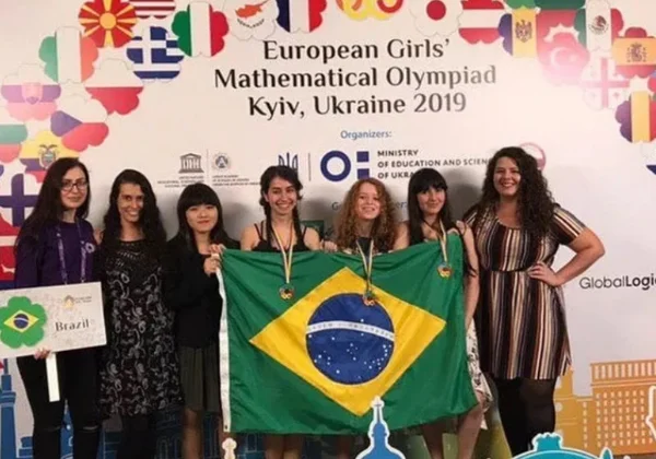 Brasileira de 17 anos é ouro em Olimpíada Europeia de Matemática