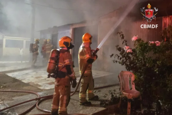 Bombeiros - Metrópoles