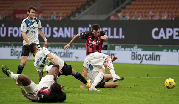 Milan perde para a Atalanta