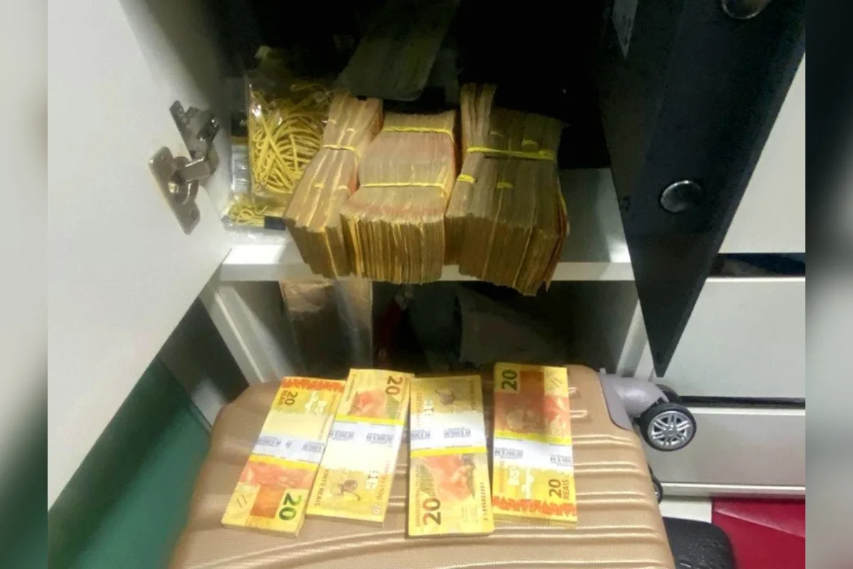 A PF afirmou que as medidas patrimoniais têm como finalidade assegurar eventual ressarcimento aos cofres públicos A PF afirmou que as medidas patrimoniais têm como finalidade assegurar eventual ressarcimento aos cofres públicos